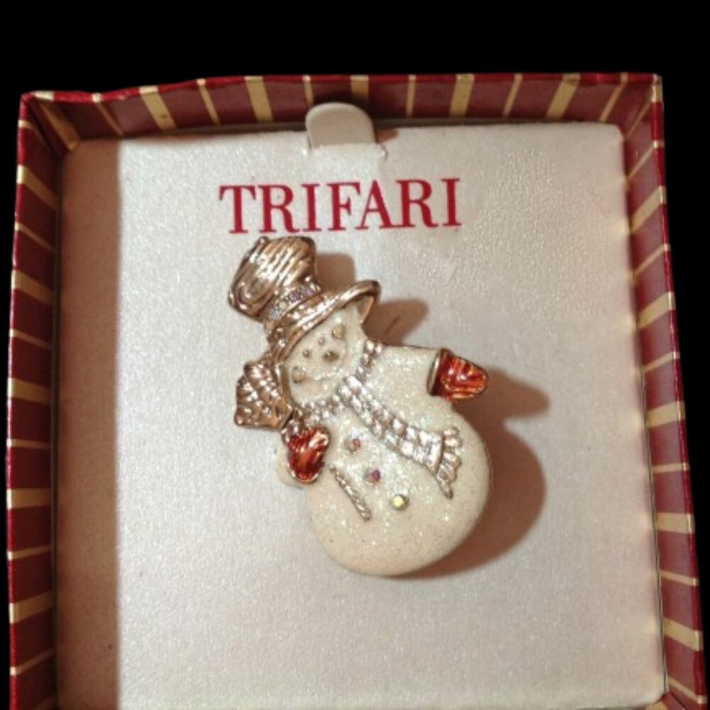 Vintage Trifari Gold-tone Snowman Brooch/Pin